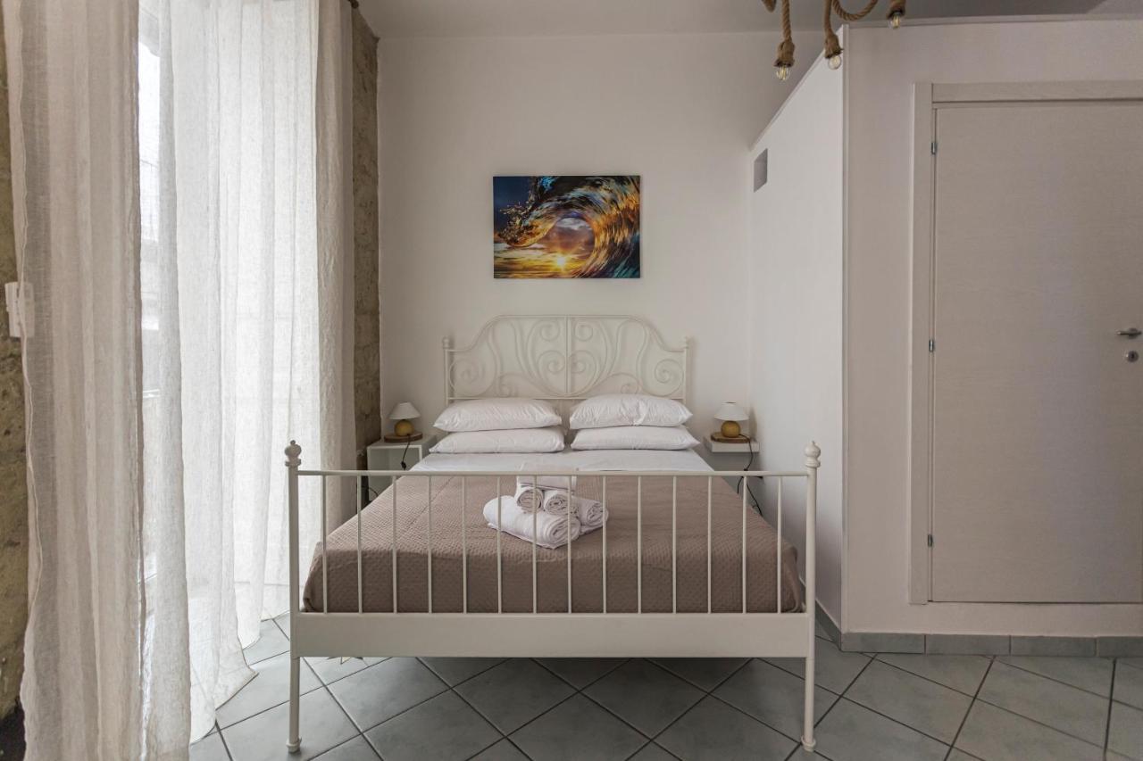 Al Centro Storico Apartment Наполи Екстериор снимка
